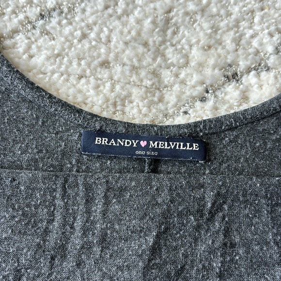FREE Brandy Melville One Size Slouchy Backless Tanktop - Picture 8 of 9